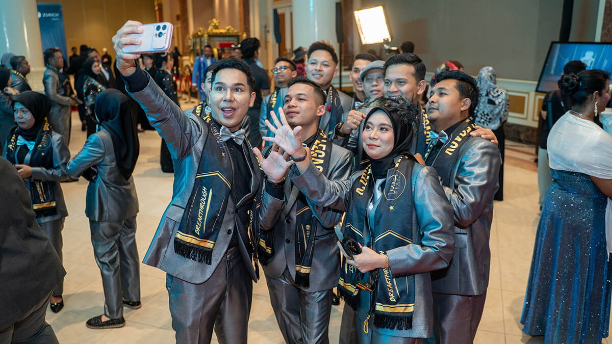 Photo Gallery - Zurich Nite of the Stars Champions
